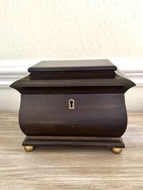 Vintage Global Views Wood Tea Caddy Trinket Box With 2 Brass Keys